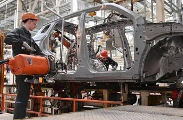 Беларусь будет собирать китайские кроссоверы бизнес-класса