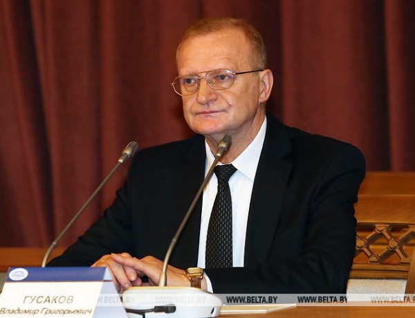 Владимир Гусаков: в Беларуси создаются все возможности для творческого роста молодых ученых